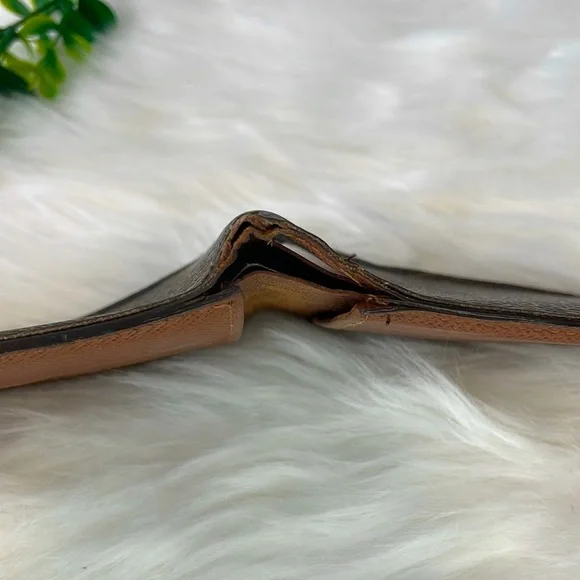 Louis Vuitton Monogram Bifold Wallet - Picture 11 of 14